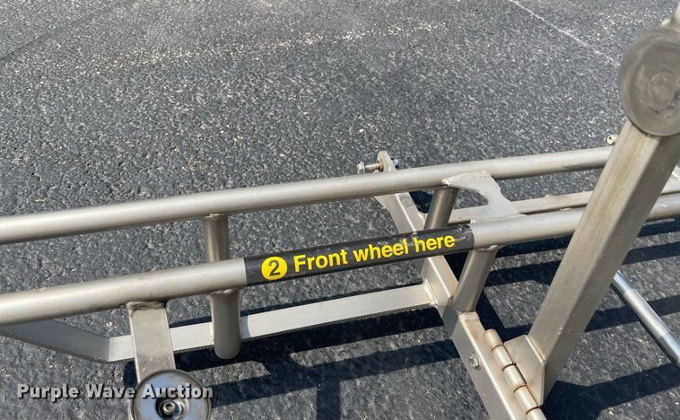 image for item LY9792 2012 Ford E450 Super Duty  shuttle bus