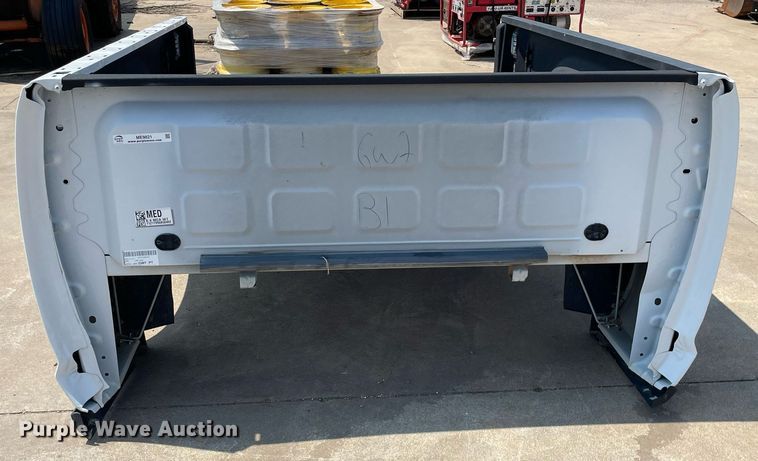 image for item ME9821 Pickup truck bed