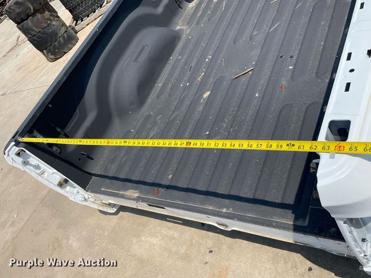 image for item ME9821 Pickup truck bed