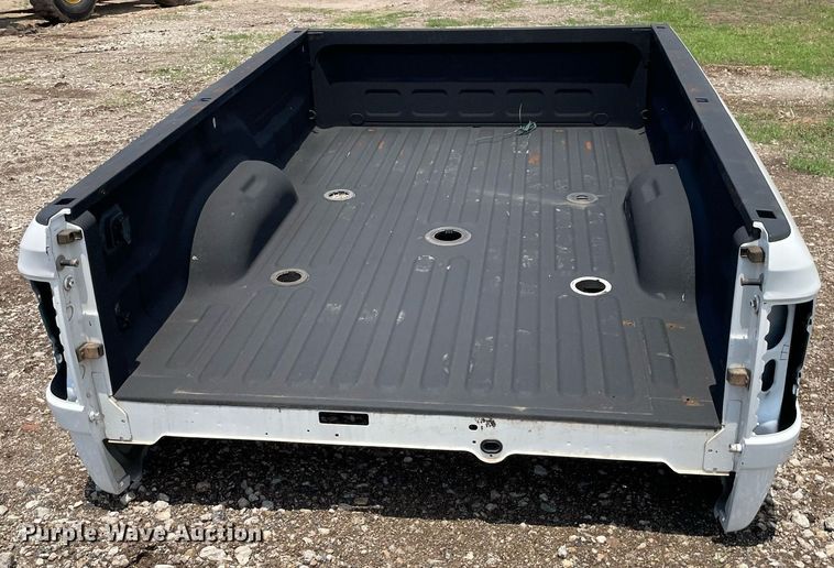 image for item ME9836 Pickup truck bed