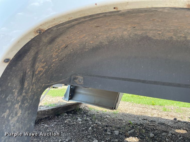 image for item ME9836 Pickup truck bed