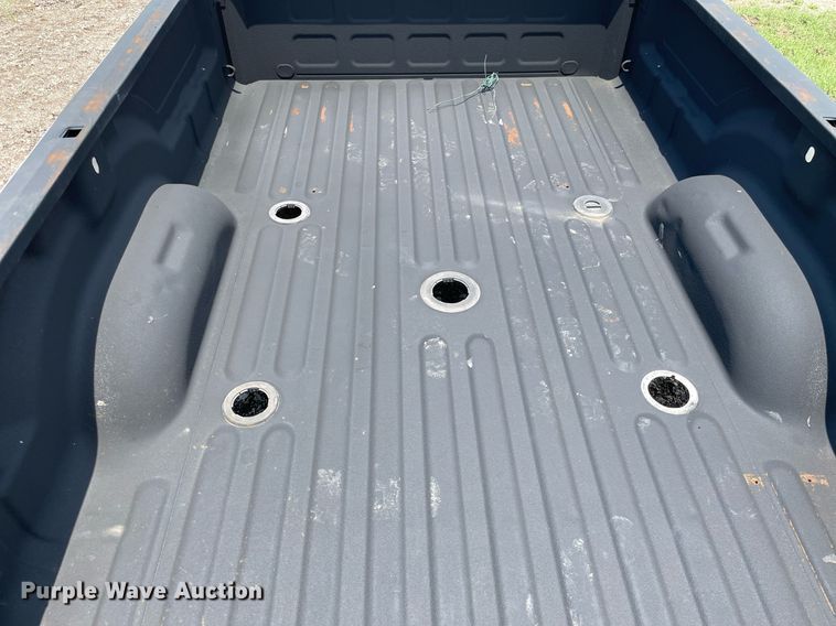 image for item ME9836 Pickup truck bed
