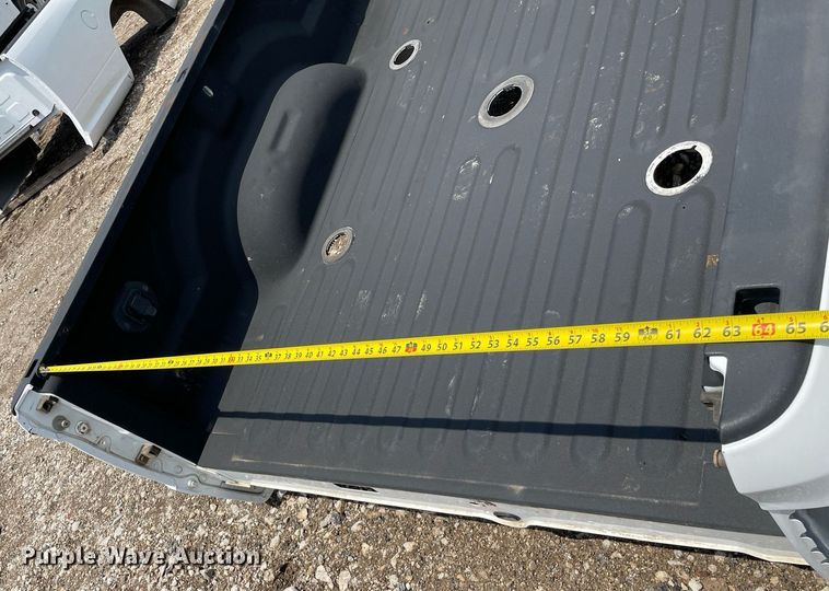 image for item ME9836 Pickup truck bed