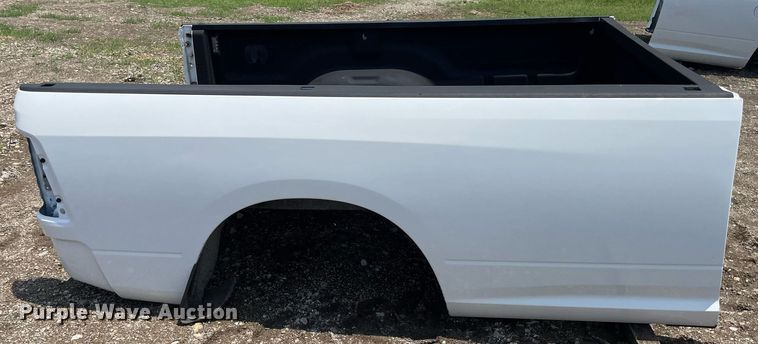 image for item ME9837 Pickup truck bed