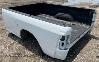 image for item ME9837 Pickup truck bed