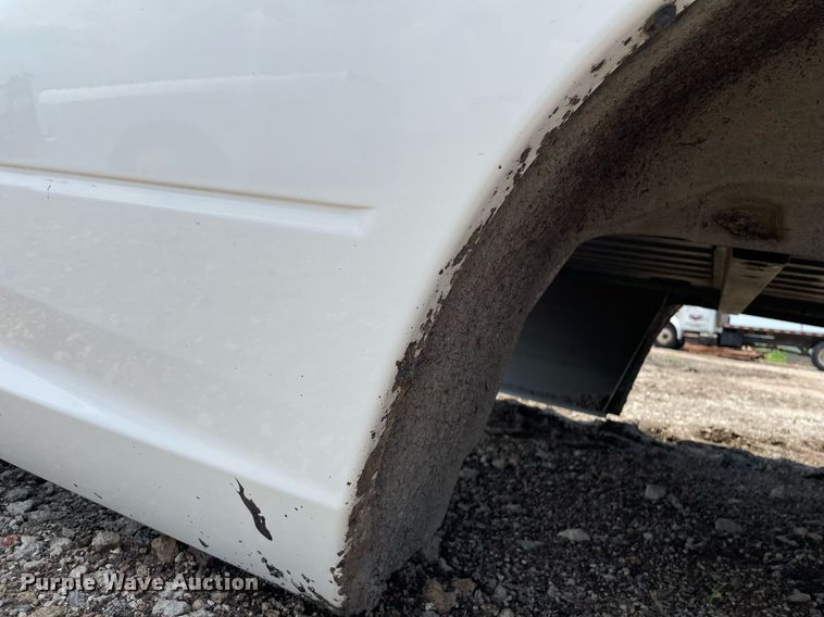 image for item ME9837 Pickup truck bed