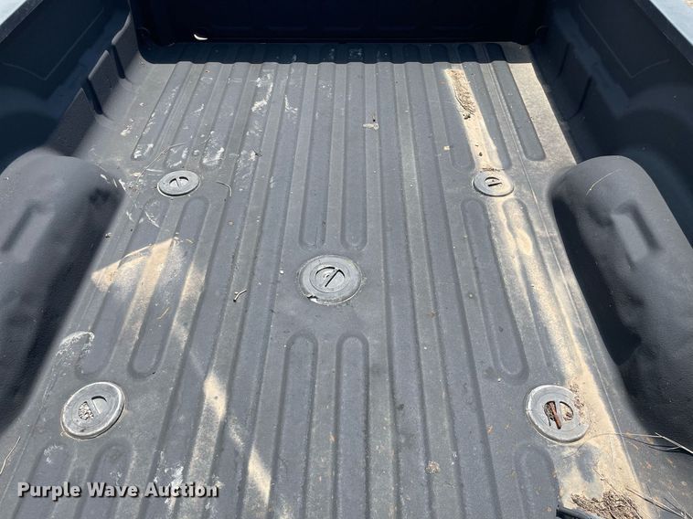 image for item ME9837 Pickup truck bed