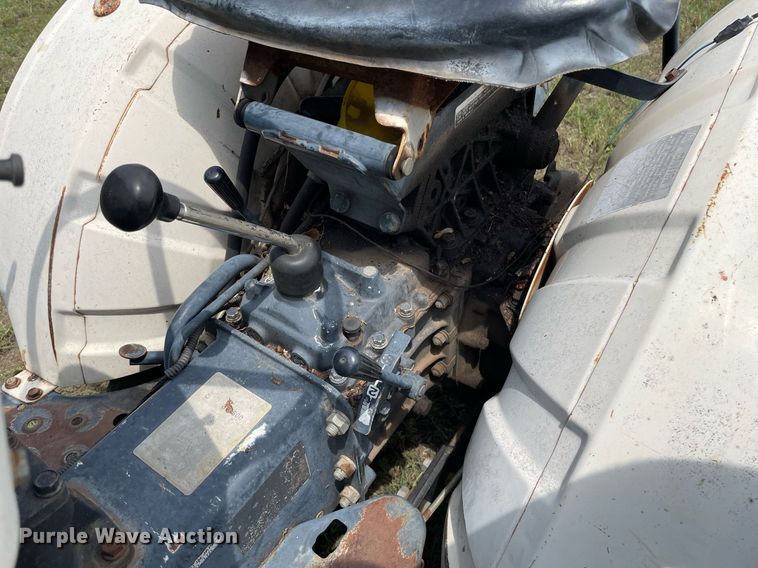 image for item ME9867 Bolens Iseki G152  tractor