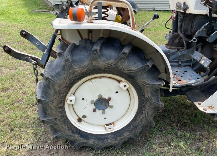 image for item ME9867 Bolens Iseki G152  tractor