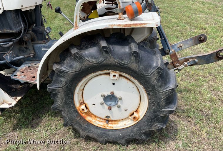 image for item ME9867 Bolens Iseki G152  tractor