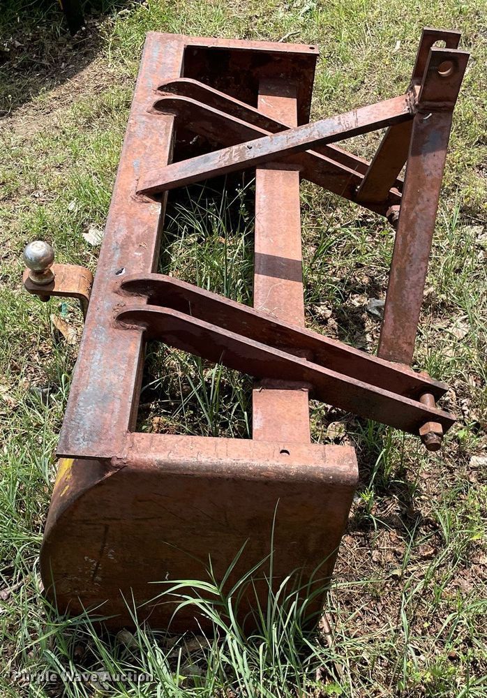 image for item ME9867 Bolens Iseki G152  tractor