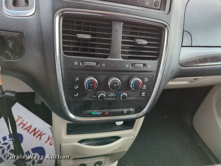 image for item MO9014 2013 Dodge Grand Caravan  van