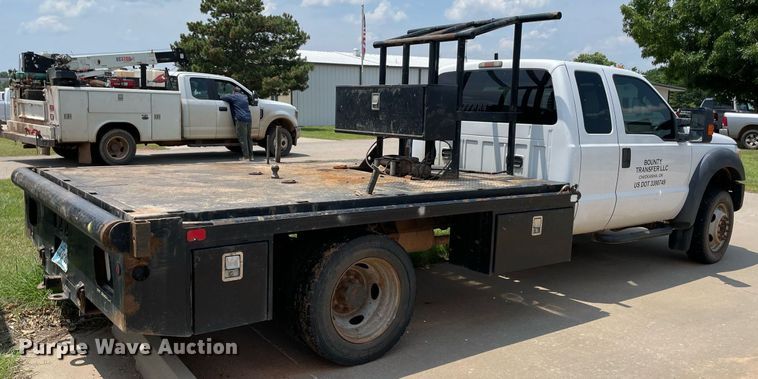 image for item MR9101 2012 Ford F550 Super Duty  SuperCab winch truck