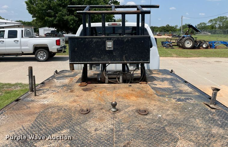 image for item MR9101 2012 Ford F550 Super Duty  SuperCab winch truck