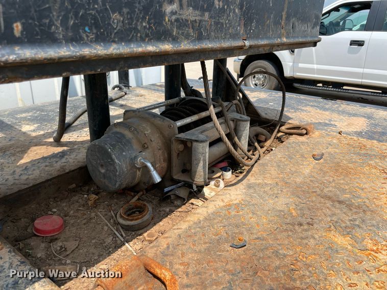 image for item MR9101 2012 Ford F550 Super Duty  SuperCab winch truck