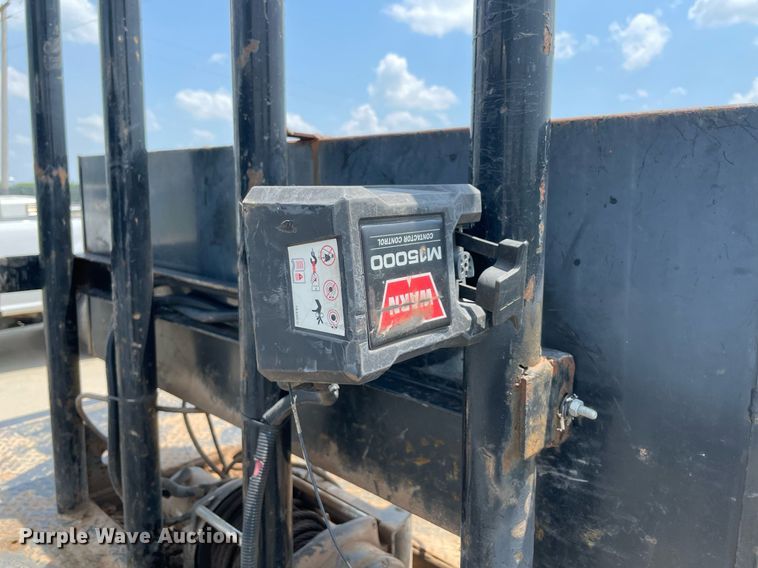 image for item MR9101 2012 Ford F550 Super Duty  SuperCab winch truck