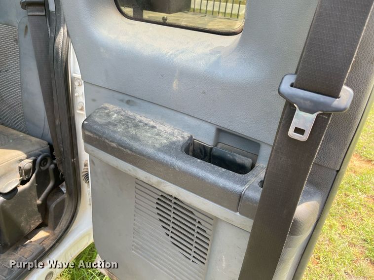 image for item MR9101 2012 Ford F550 Super Duty  SuperCab winch truck