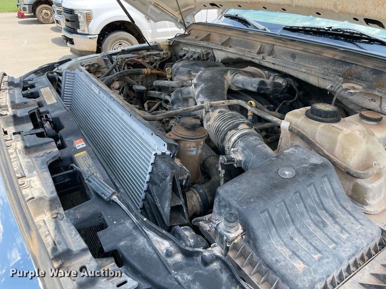 image for item MR9101 2012 Ford F550 Super Duty  SuperCab winch truck