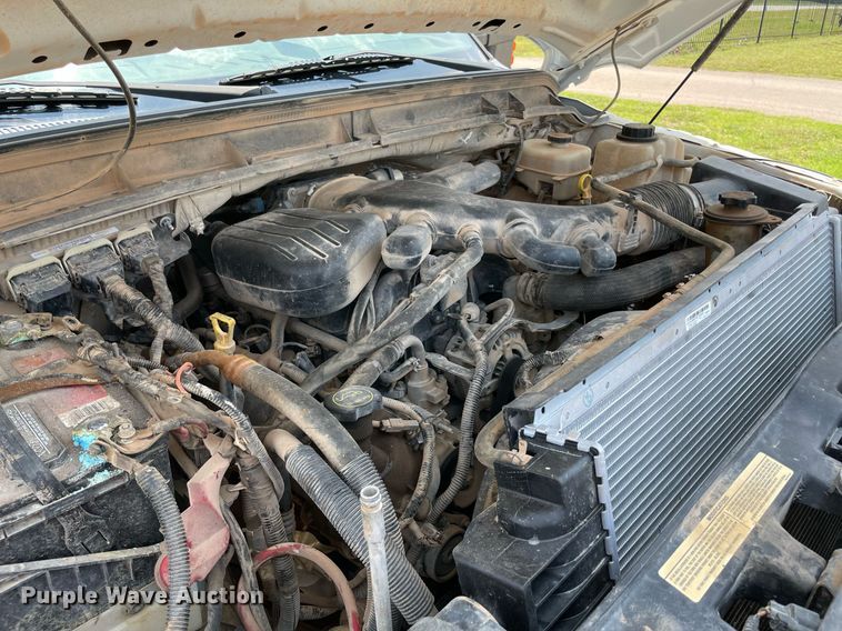 image for item MR9101 2012 Ford F550 Super Duty  SuperCab winch truck