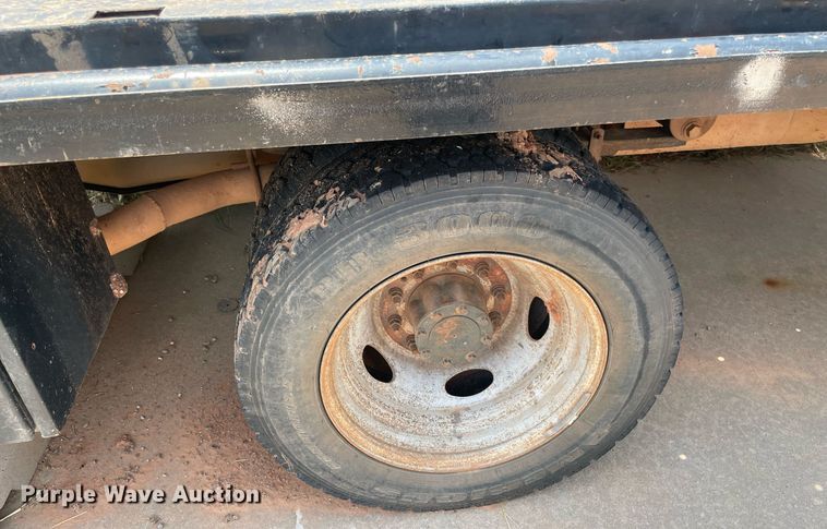 image for item MR9101 2012 Ford F550 Super Duty  SuperCab winch truck