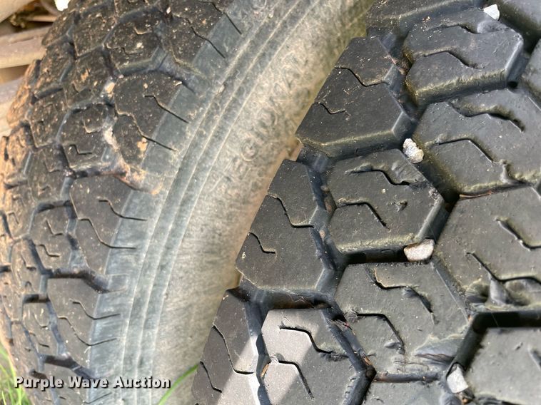 image for item MR9101 2012 Ford F550 Super Duty  SuperCab winch truck