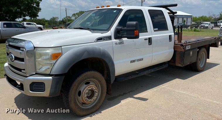 image for item MR9106 2011 Ford F550 Super Duty  Crew Cab flatbed truck