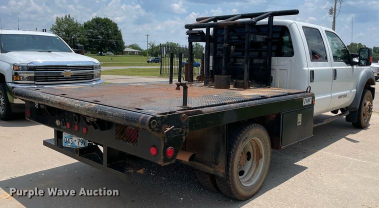 image for item MR9106 2011 Ford F550 Super Duty  Crew Cab flatbed truck