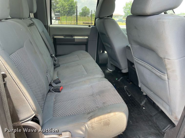 image for item MR9106 2011 Ford F550 Super Duty  Crew Cab flatbed truck