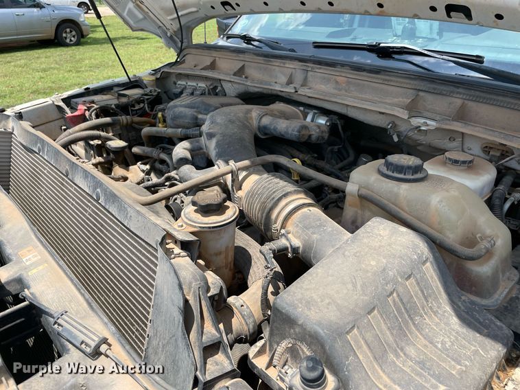 image for item MR9106 2011 Ford F550 Super Duty  Crew Cab flatbed truck