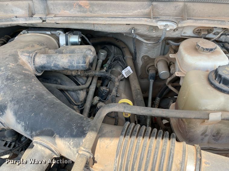 image for item MR9106 2011 Ford F550 Super Duty  Crew Cab flatbed truck