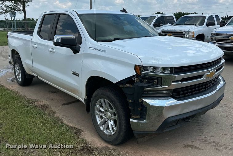 image for item MR9108 2019 Chevrolet Silverado 1500  Double Cab pickup truck