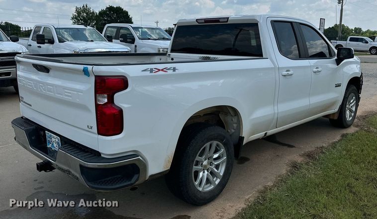 image for item MR9108 2019 Chevrolet Silverado 1500  Double Cab pickup truck