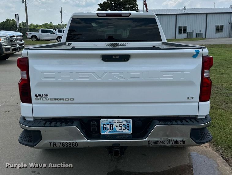 image for item MR9108 2019 Chevrolet Silverado 1500  Double Cab pickup truck