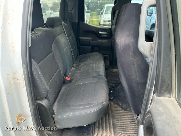 image for item MR9108 2019 Chevrolet Silverado 1500  Double Cab pickup truck