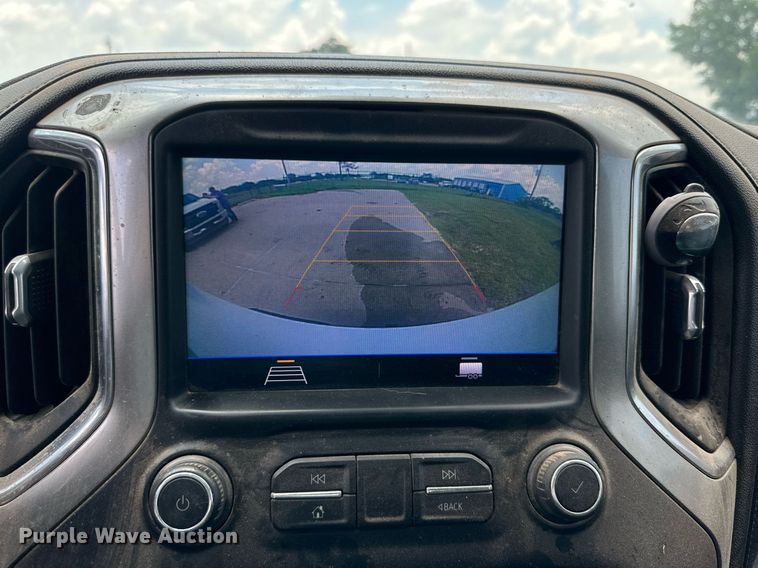 image for item MR9108 2019 Chevrolet Silverado 1500  Double Cab pickup truck