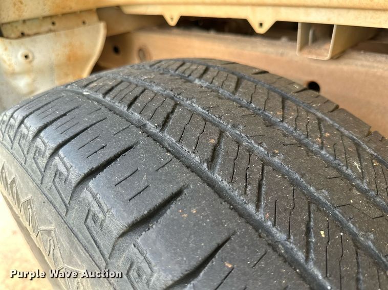 image for item MR9108 2019 Chevrolet Silverado 1500  Double Cab pickup truck