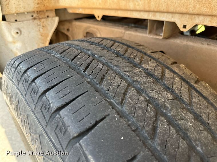 image for item MR9108 2019 Chevrolet Silverado 1500  Double Cab pickup truck