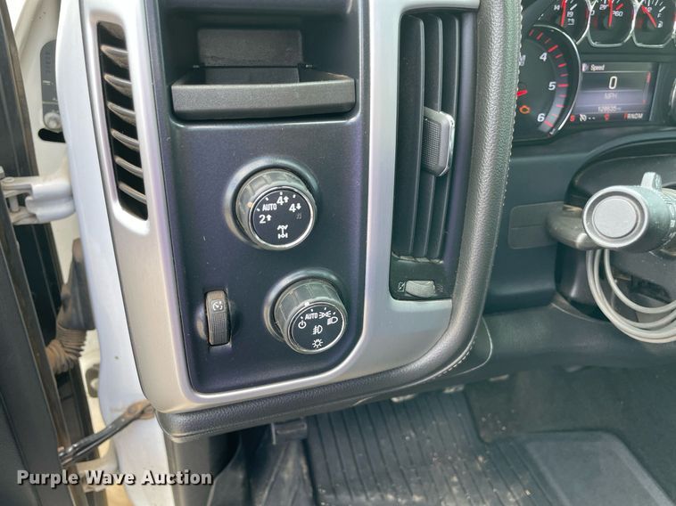 image for item MR9109 2016 GMC Sierra 1500  Crew Cab pickup truck