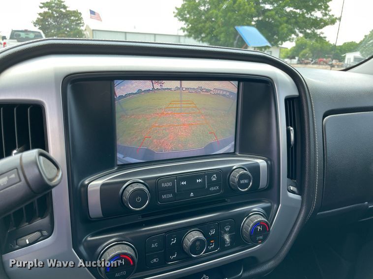 image for item MR9109 2016 GMC Sierra 1500  Crew Cab pickup truck