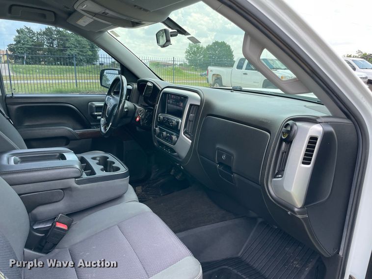 image for item MR9109 2016 GMC Sierra 1500  Crew Cab pickup truck