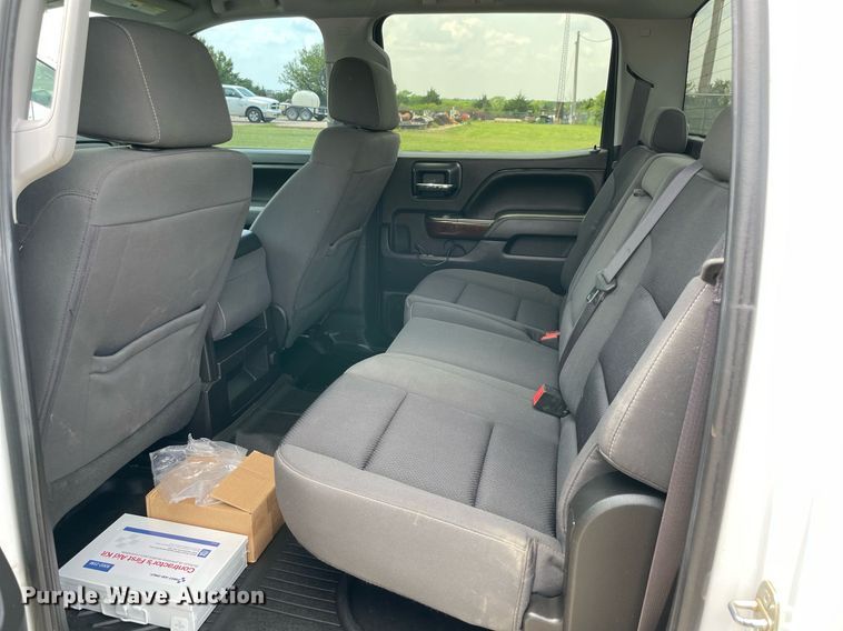 image for item MR9109 2016 GMC Sierra 1500  Crew Cab pickup truck