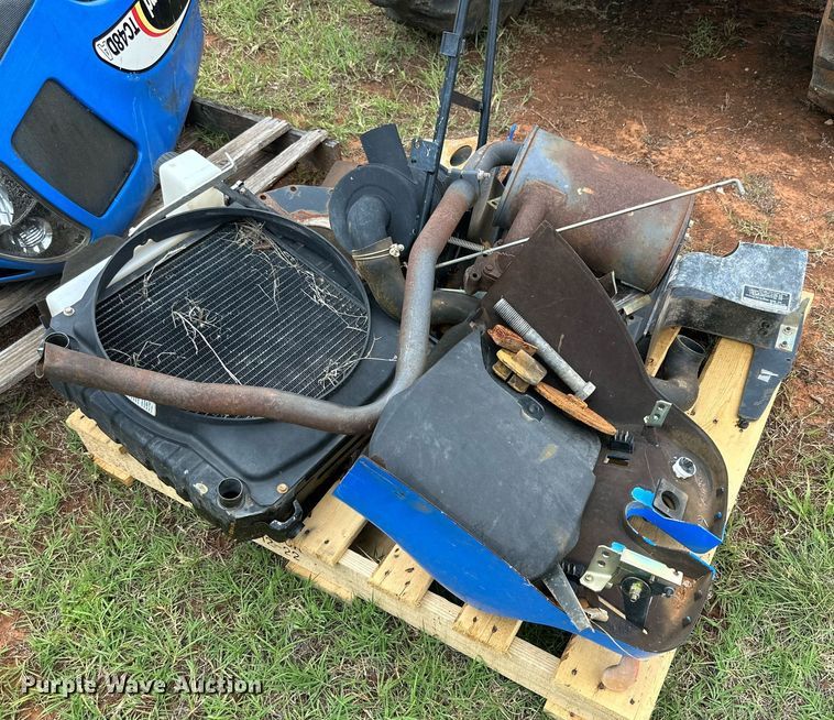 image for item MR9110 New Holland TC48DA  tractor