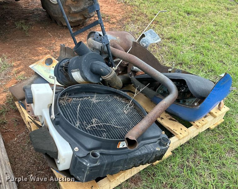 image for item MR9110 New Holland TC48DA  tractor