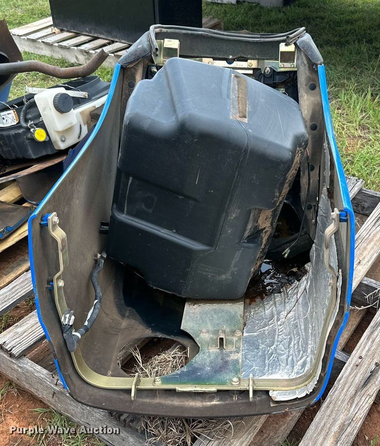 image for item MR9110 New Holland TC48DA  tractor