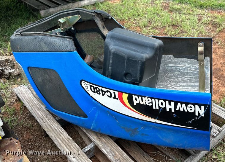 image for item MR9110 New Holland TC48DA  tractor