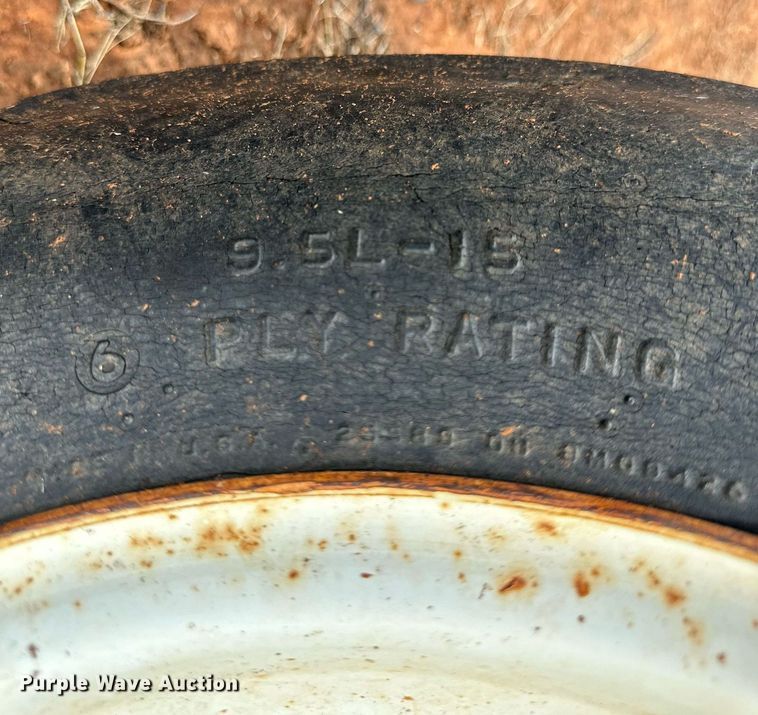 image for item MR9110 New Holland TC48DA  tractor