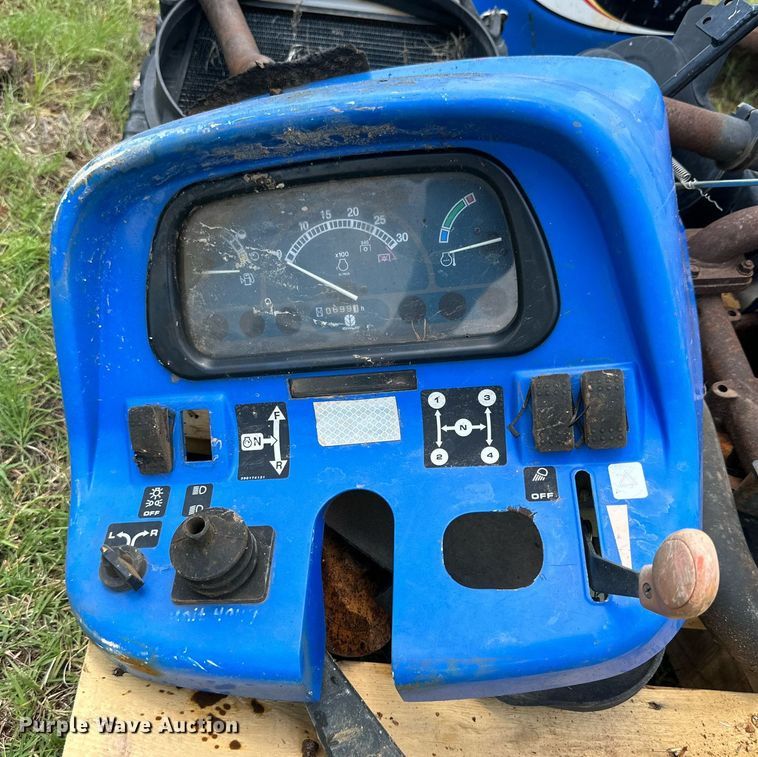 image for item MR9110 New Holland TC48DA  tractor