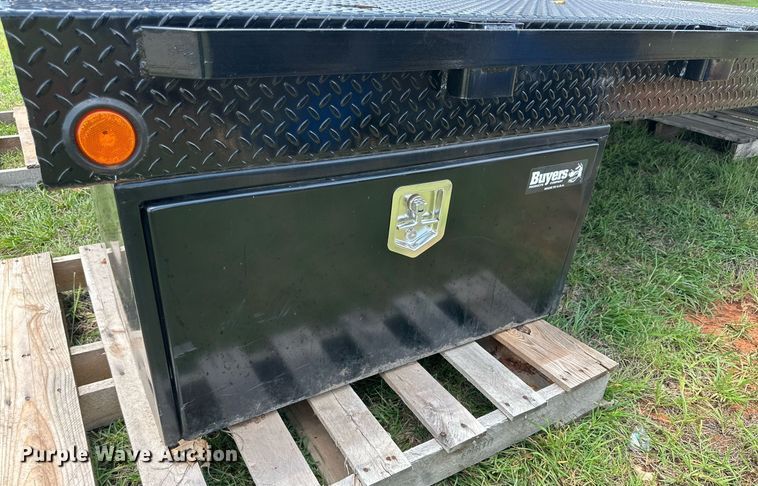 image for item MR9111 Cadet  flatbed