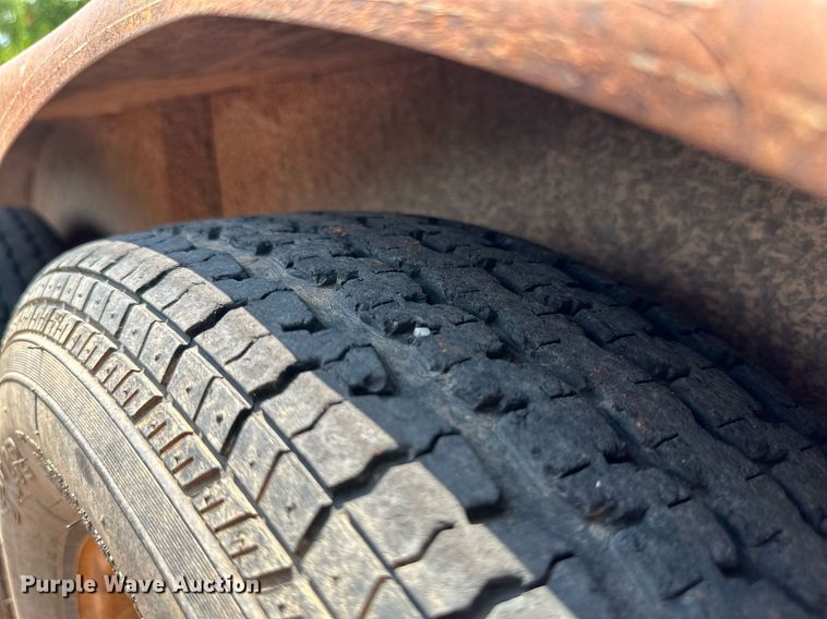 image for item MR9112 2006 Master  utility trailer