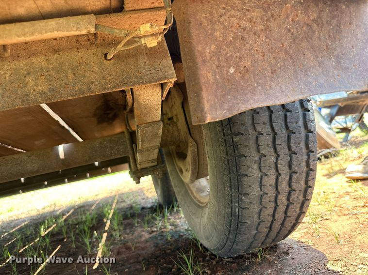 image for item MR9112 2006 Master  utility trailer